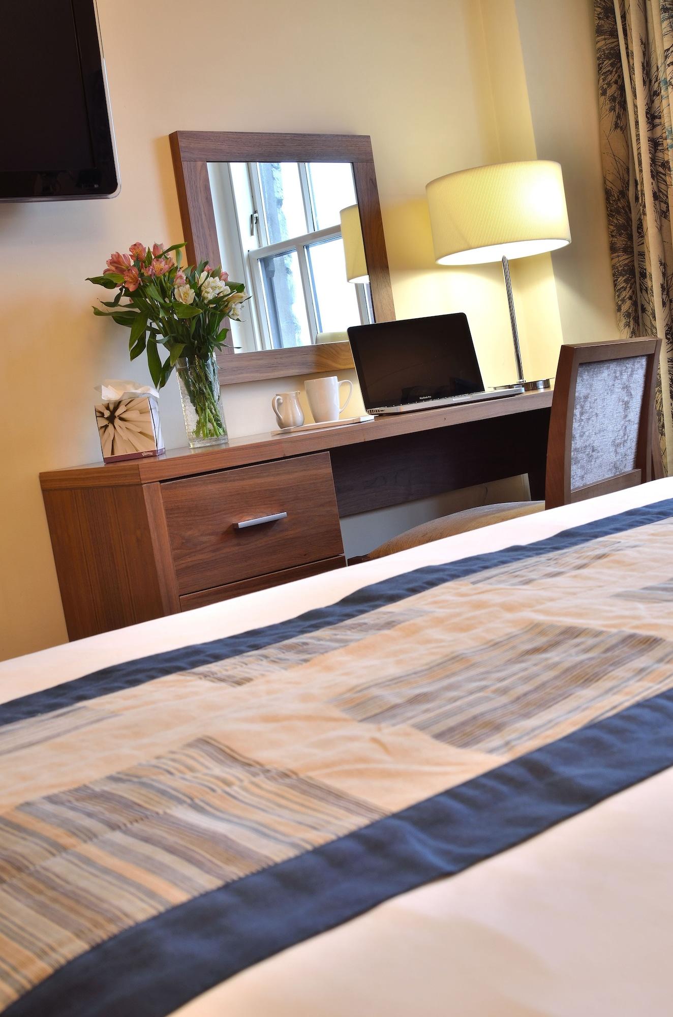 Отель The Riverside 3*
