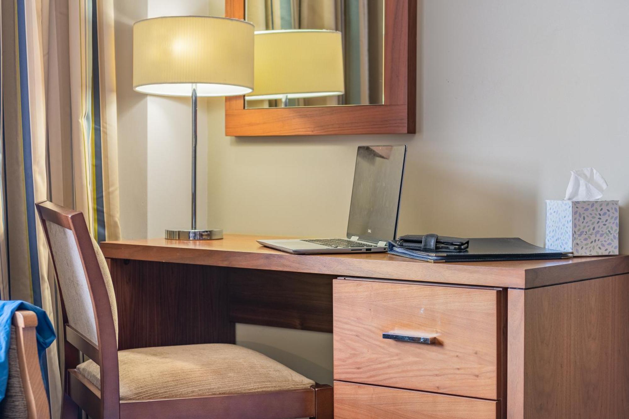 Отель The Riverside 3*